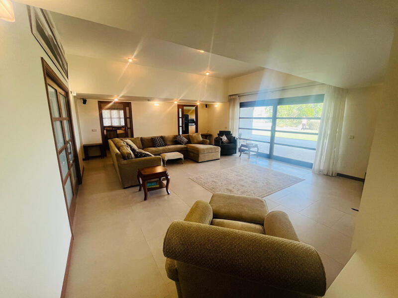 4 slaapkamer Villa Te koop