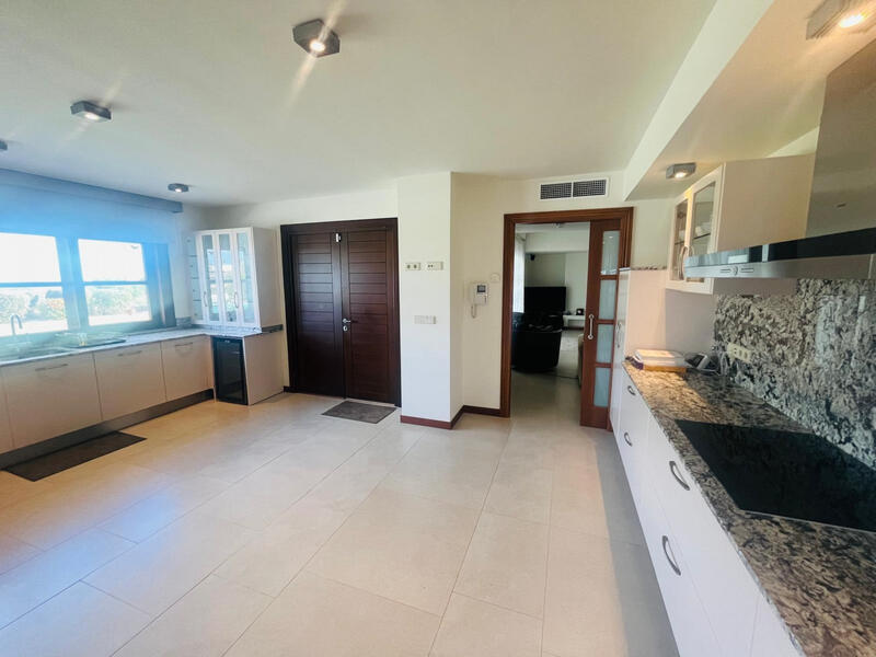 4 slaapkamer Villa Te koop