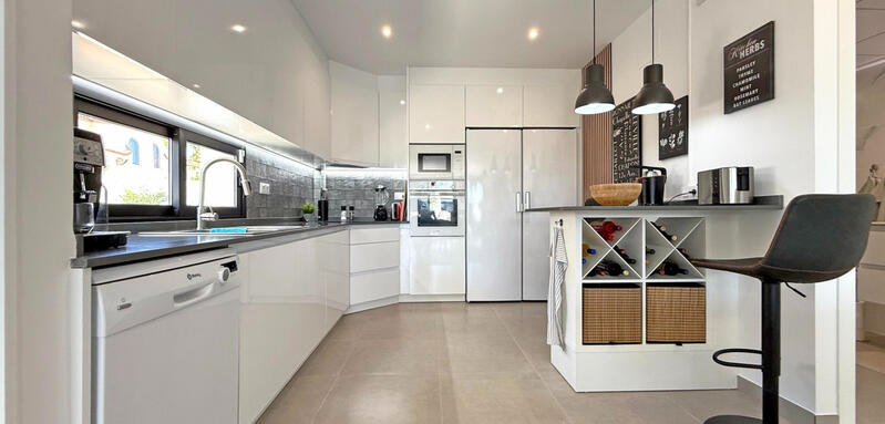 2 спальная комната вилла продается