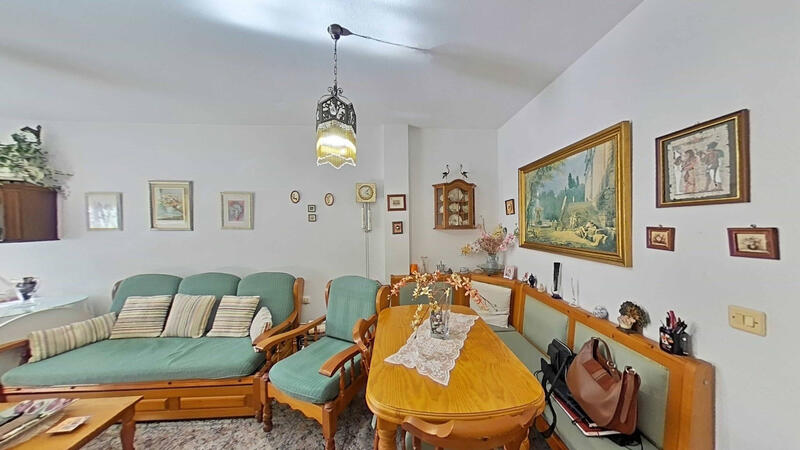 2 bedroom Townhouse for sale