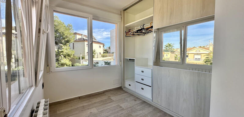 4 Schlafzimmer Villa zu verkaufen 4 Schlafzimmer Villa zu verkaufen