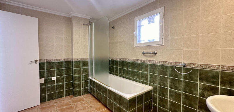 4 Schlafzimmer Villa zu verkaufen 4 Schlafzimmer Villa zu verkaufen