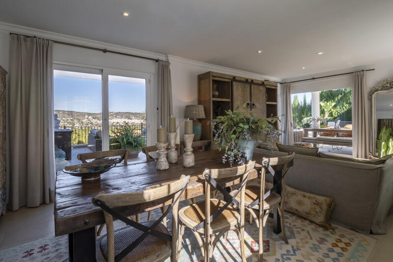 4 bedroom Villa for sale