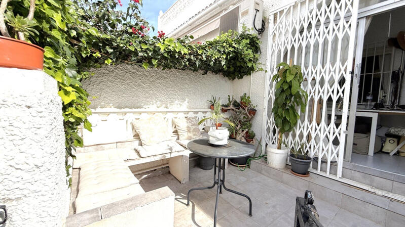 1 спальная комната вилла продается