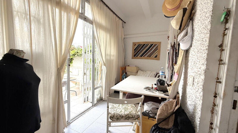 1 спальная комната вилла продается