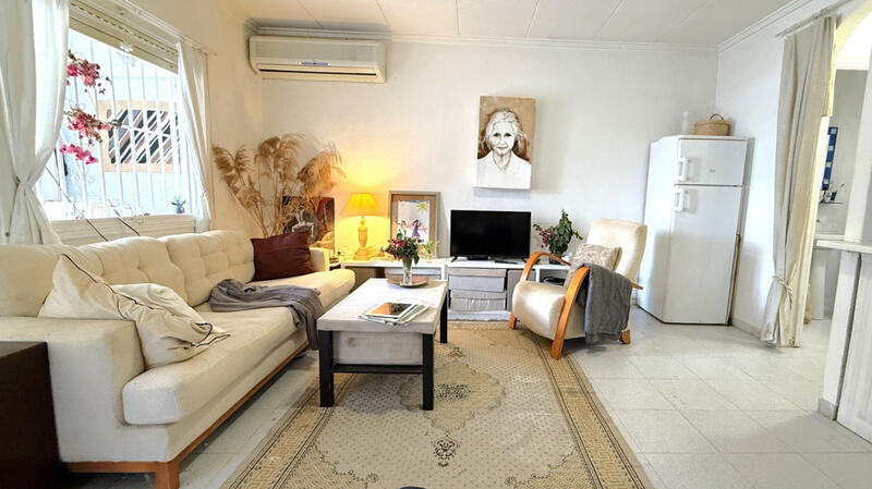 1 спальная комната вилла продается