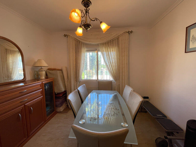 4 slaapkamer Villa Te koop