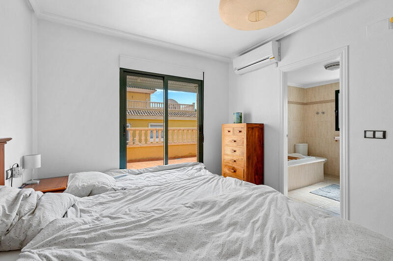 4 bedroom Villa for sale