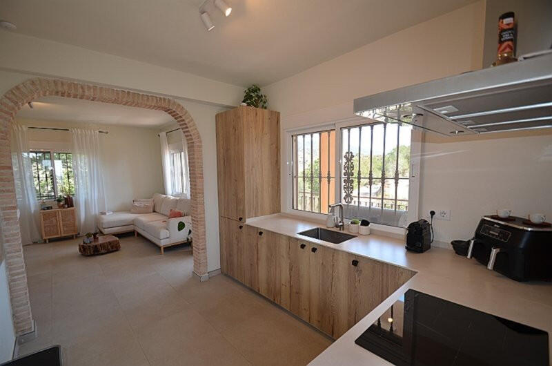 4 Schlafzimmer Landhaus zu verkaufen