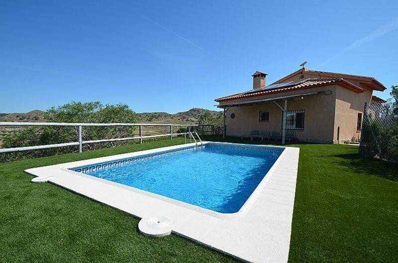 4 Schlafzimmer Landhaus zu verkaufen