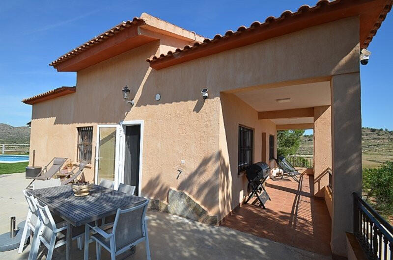 4 Schlafzimmer Landhaus zu verkaufen