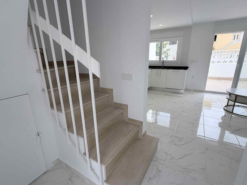 3 bedroom Townhouse for sale 3 bedroom Townhouse for sale