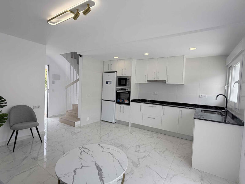 3 bedroom Townhouse for sale 3 bedroom Townhouse for sale