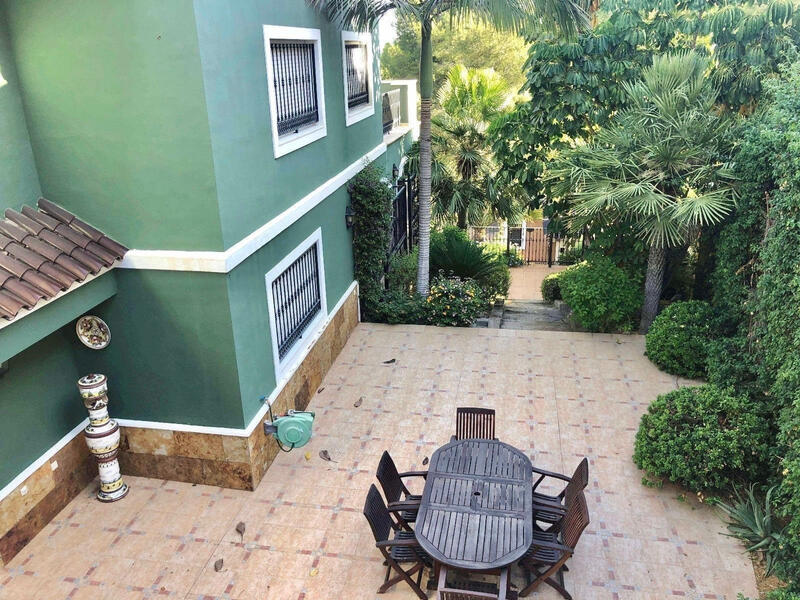 6 chambre Villa à vendre 6 chambre Villa à vendre