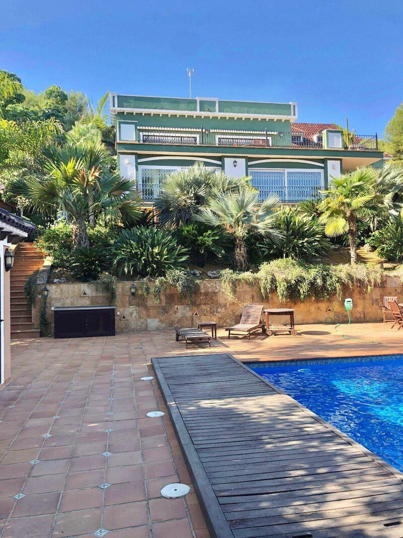 6 chambre Villa à vendre 6 chambre Villa à vendre