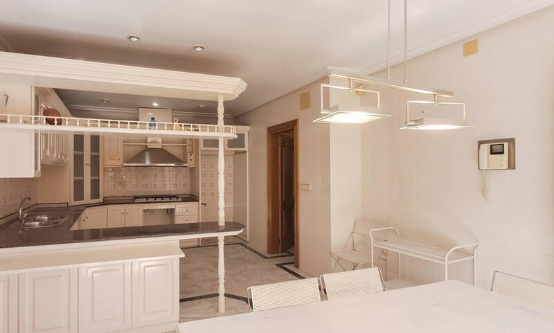 6 soveværelse Lejlighed til salg 6 soveværelse Lejlighed til salg