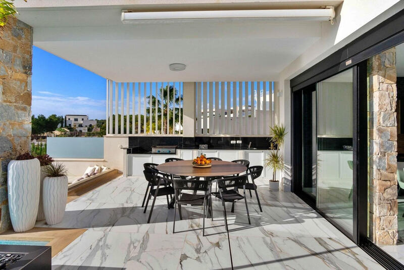 4 Cuarto Villa en venta