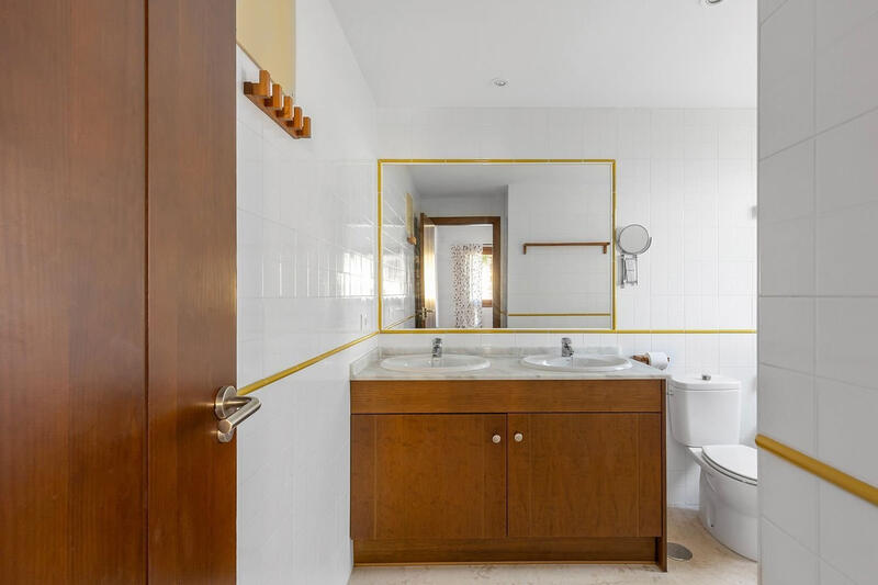 2 slaapkamer Appartement Te koop 2 slaapkamer Appartement Te koop