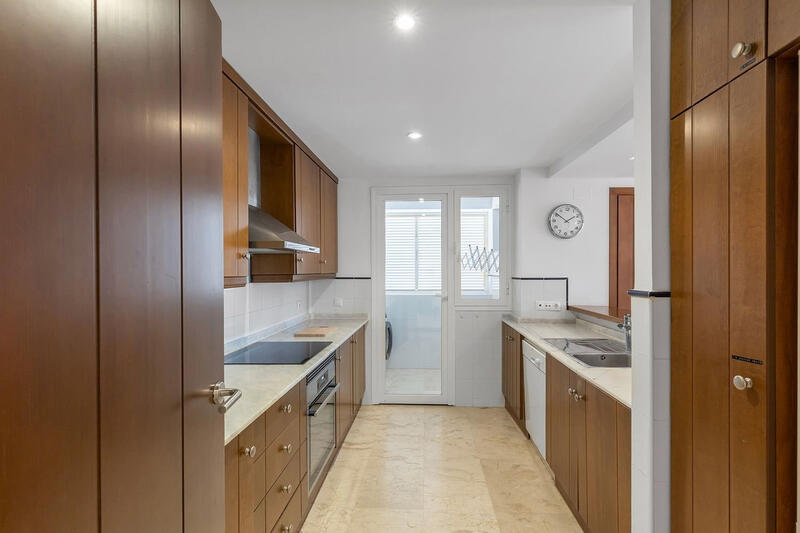 2 slaapkamer Appartement Te koop 2 slaapkamer Appartement Te koop