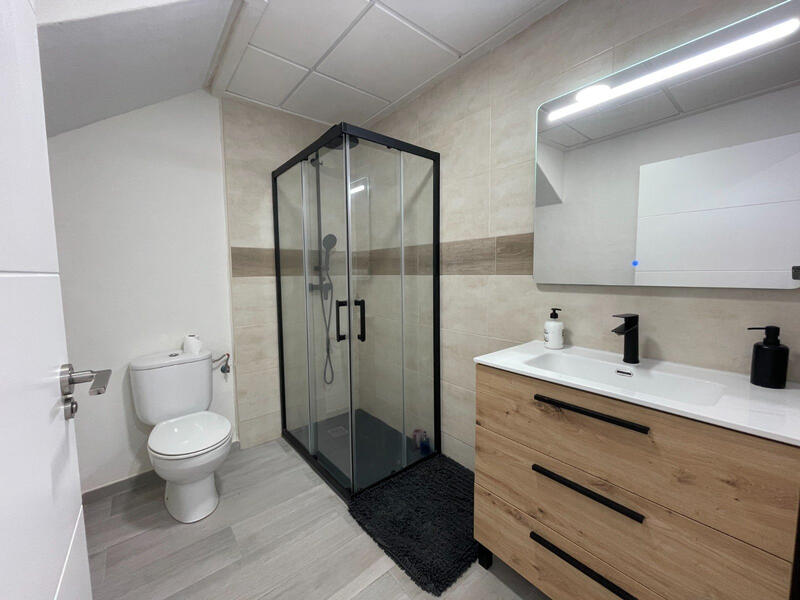 5 bedroom Townhouse for sale