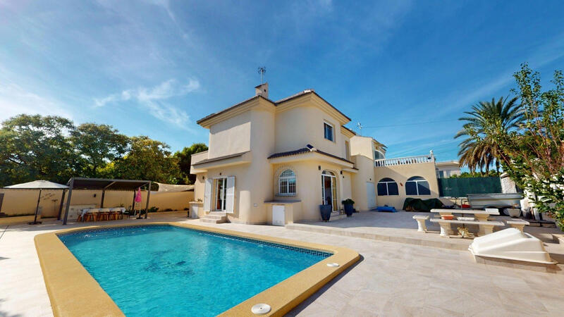 Villa til salg i Los Perez (Ayuntamiento Almoradi/Torrevieja), Alicante