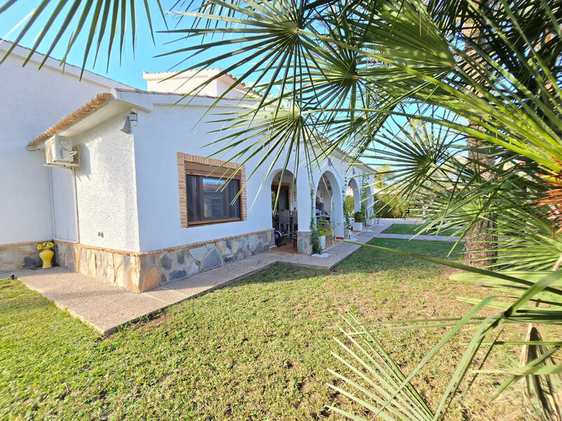 5 bedroom Villa for sale