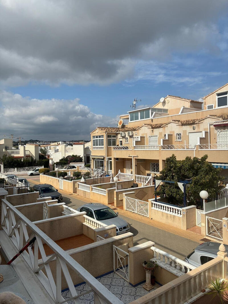 2 Schlafzimmer Villa zu verkaufen