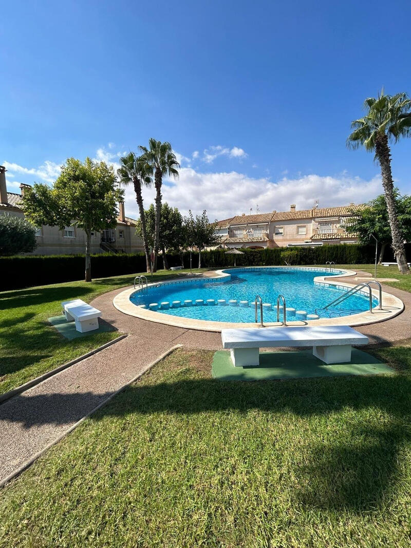 Villa zu verkaufen in Torrevieja, Alicante Villa zu verkaufen in Torrevieja, Alicante