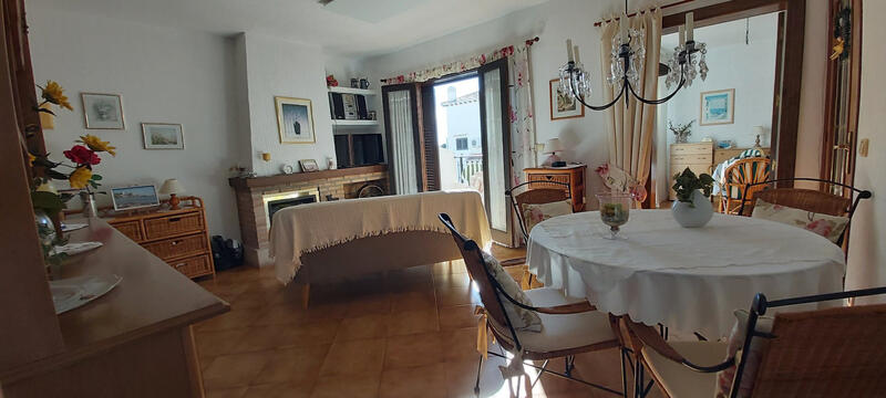 2 slaapkamer Appartement Te koop