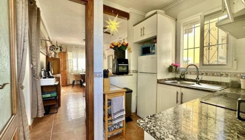 3 bedroom Townhouse for sale