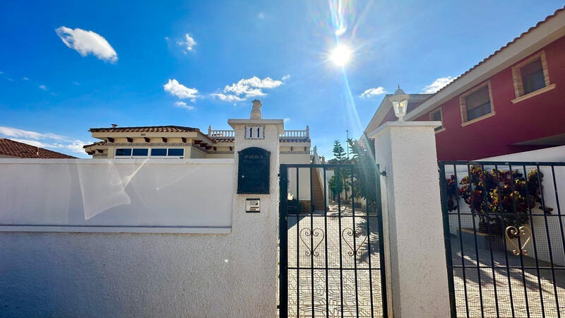 2 bedroom Villa for sale