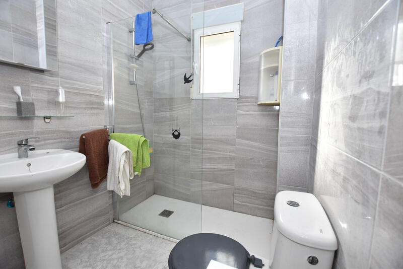 2 bedroom Townhouse for sale