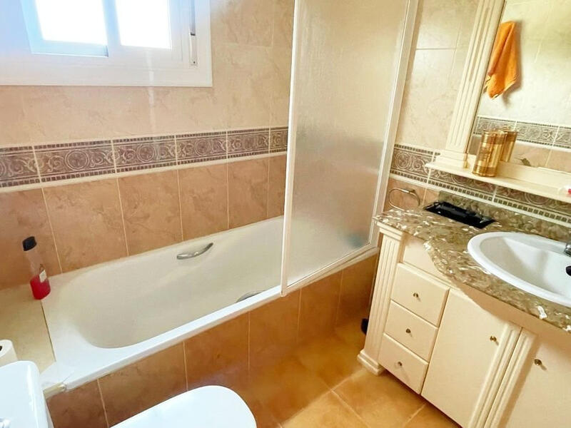 3 chambre Auberge à vendre