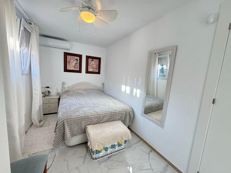 4 bedroom Townhouse for sale