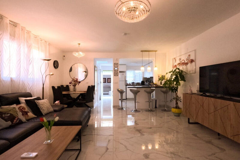 4 bedroom Townhouse for sale