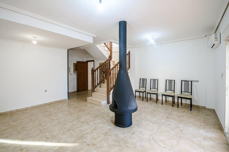 4 спальная комната вилла продается 4 спальная комната вилла продается