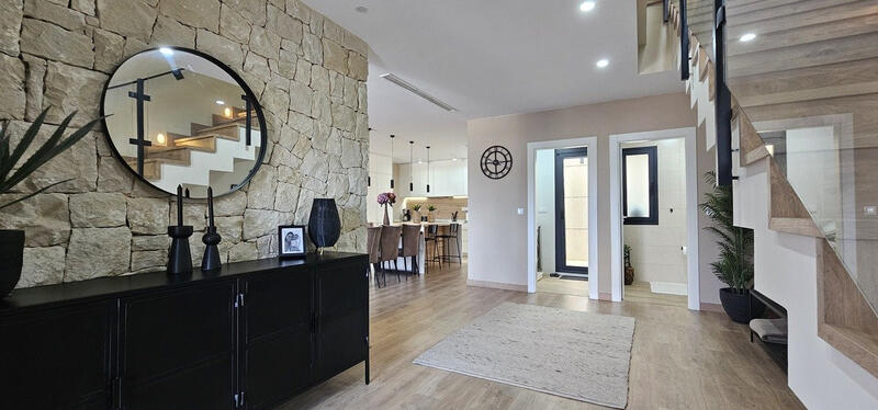 3 спальная комната вилла продается