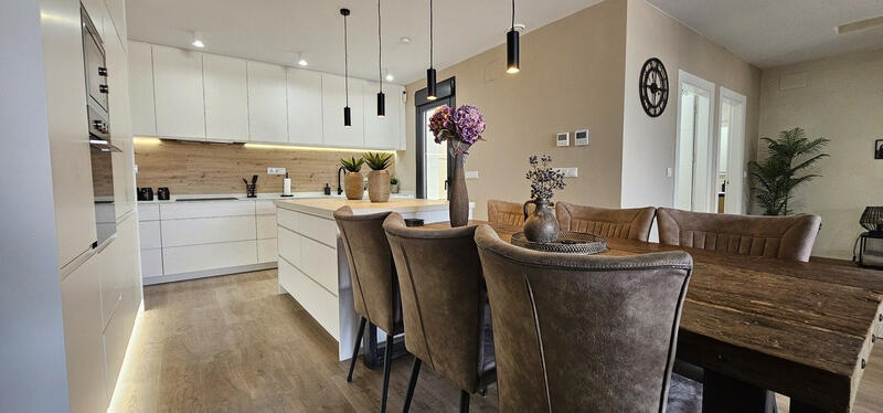 3 спальная комната вилла продается