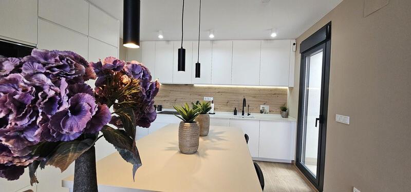 3 спальная комната вилла продается