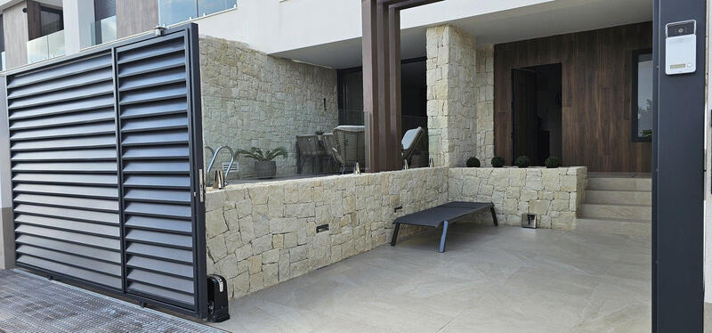 3 спальная комната вилла продается