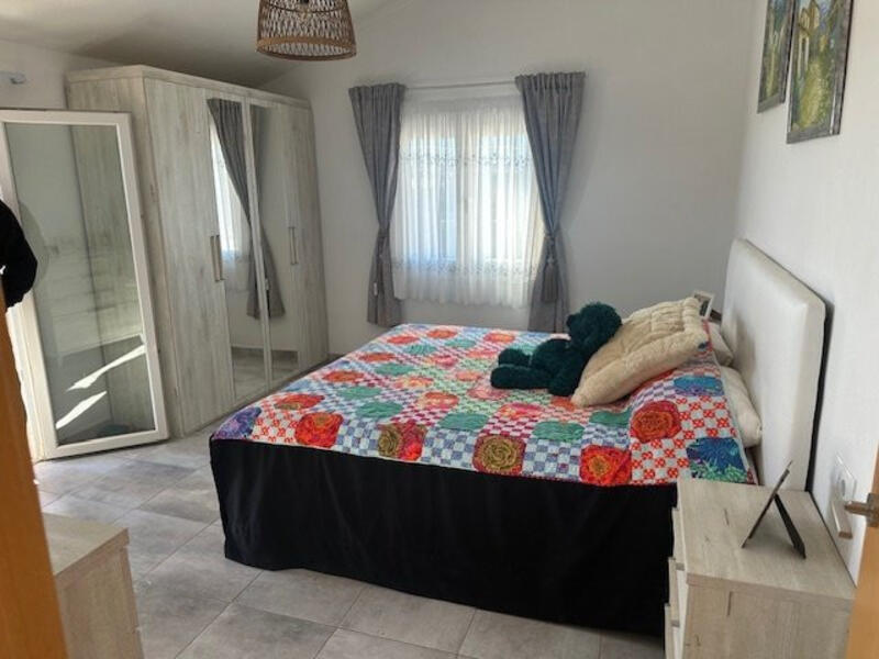 5 bedroom Country House for sale