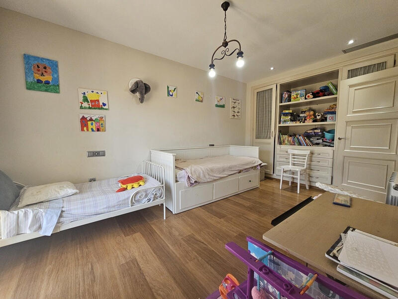 5 bedroom Villa for sale