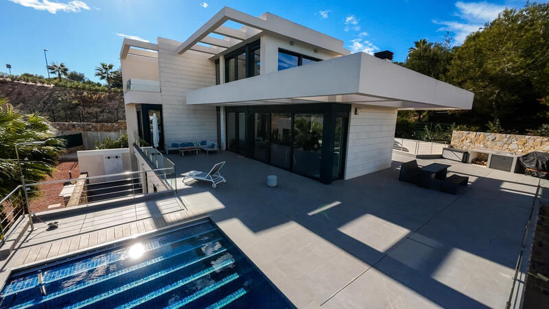 6 bedroom Villa for sale 6 bedroom Villa for sale