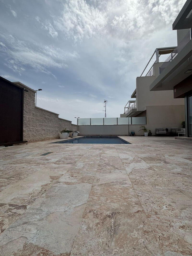 3 bedroom Villa for sale 3 bedroom Villa for sale