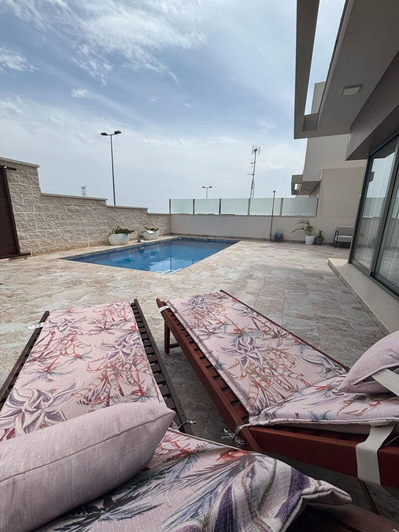 3 bedroom Villa for sale 3 bedroom Villa for sale