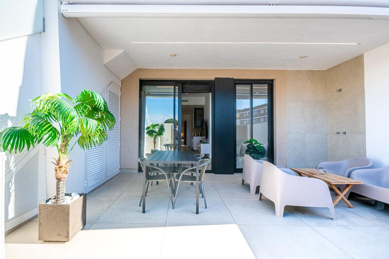 3 bedroom Apartment for sale