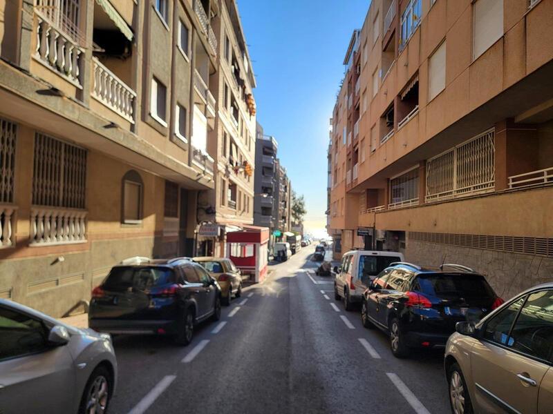 3 спальная комната квартира продается