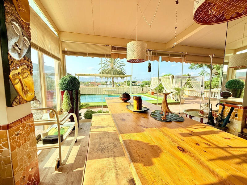 3 спальная комната вилла продается