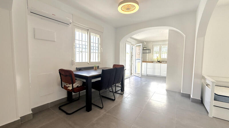 2 bedroom Villa for sale