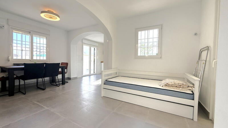 2 bedroom Villa for sale